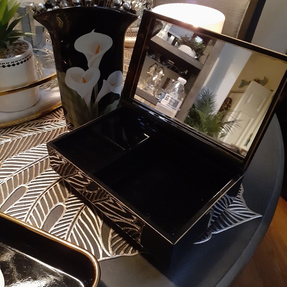 Vintage black lily set - Picture 4 of 7